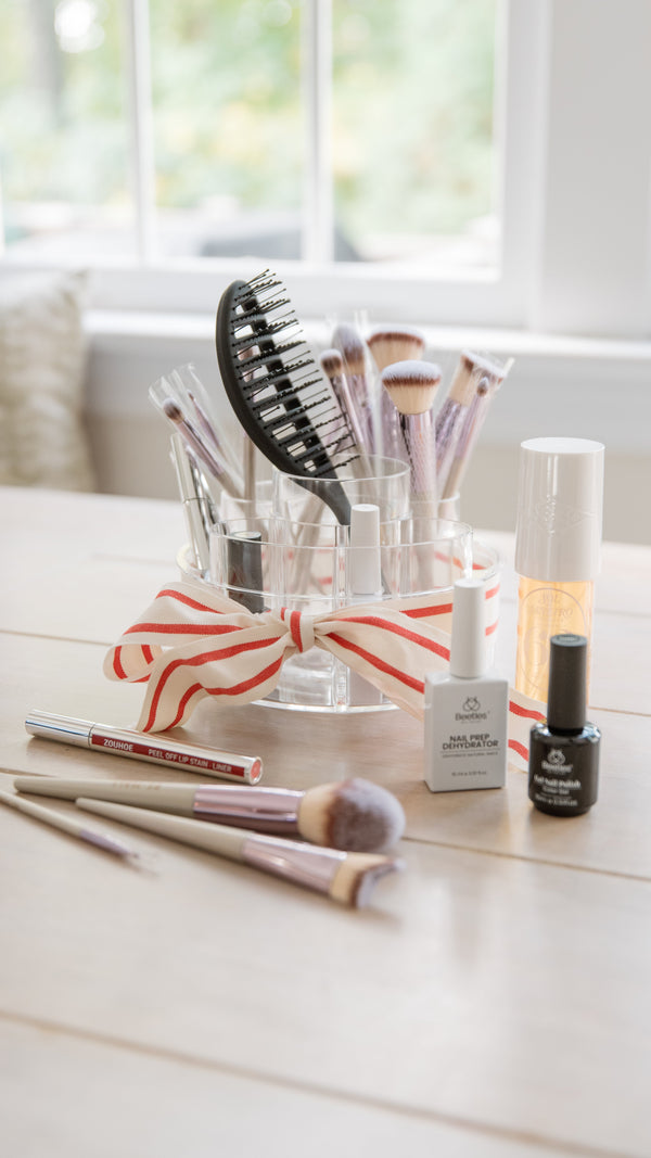 2025 Gift Guide: For Teen Girls