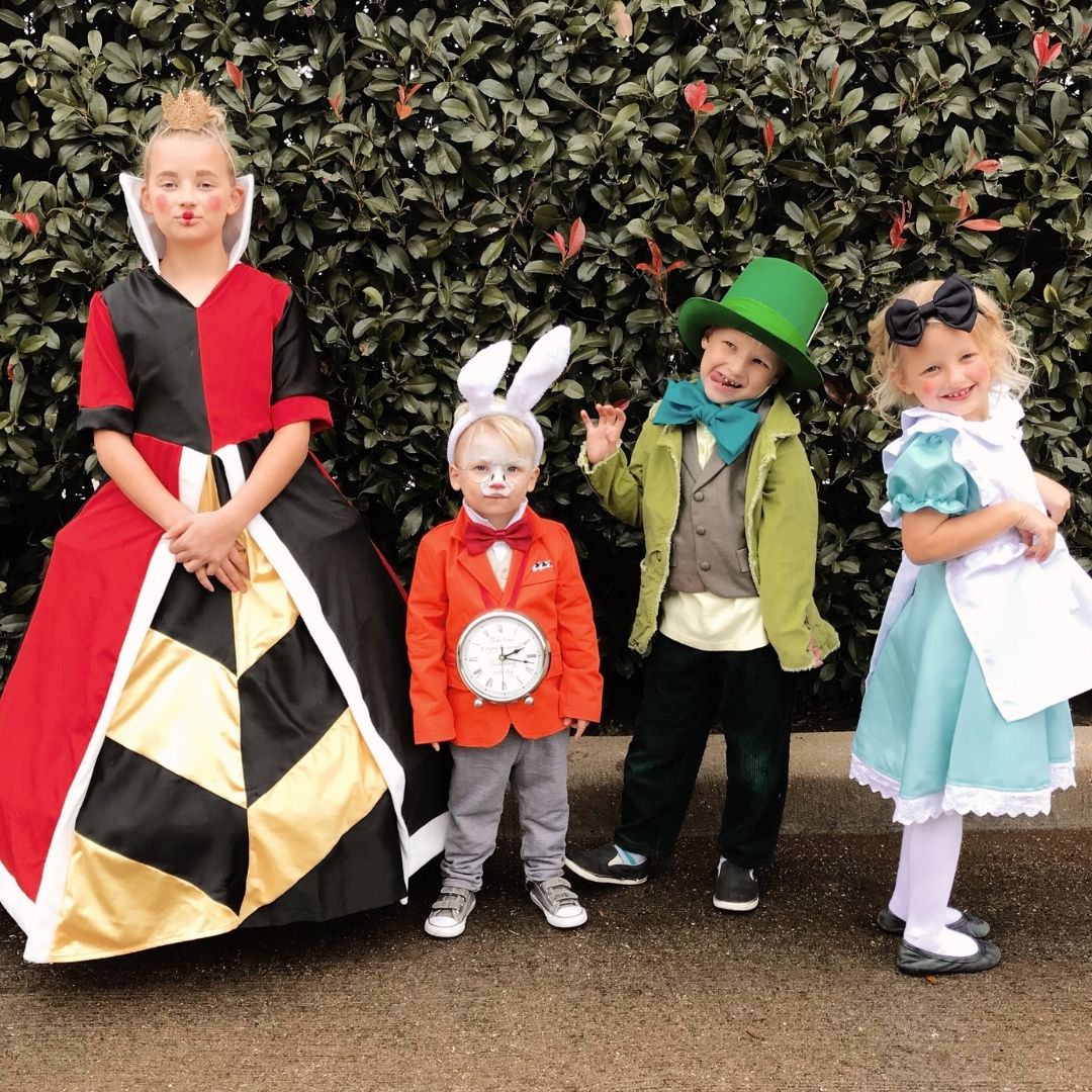 family-halloween-costumes-feature-image