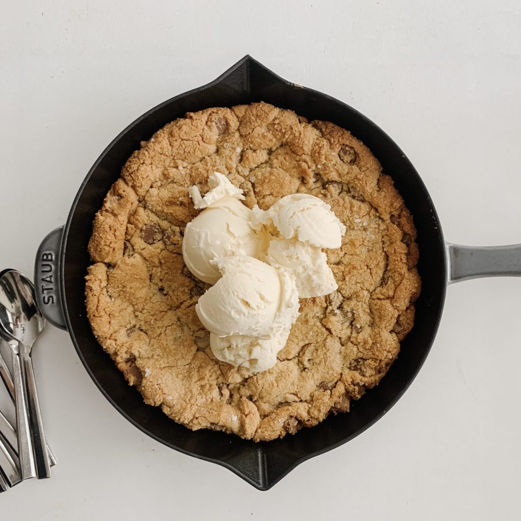 Chocolate Chip Pizookie Made Straight in the Pan – Rookie With A Cookie