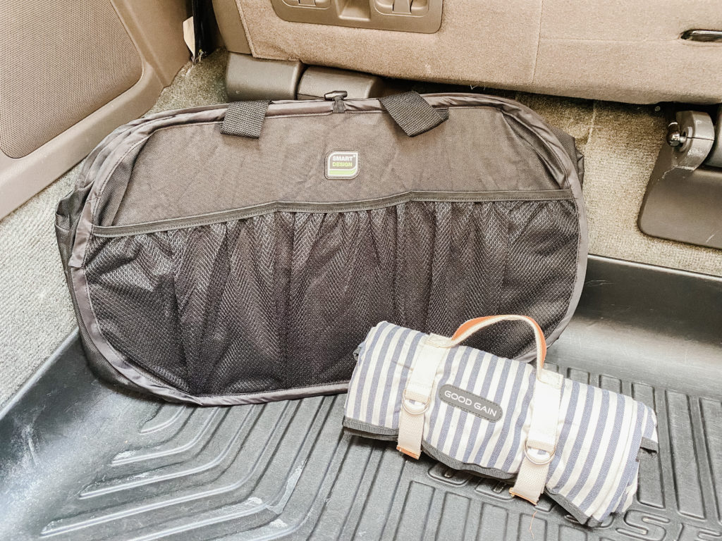 Store a Pop-Up Bag and Picnic Blanket in the Trunk